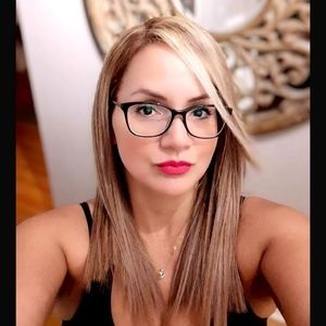 Meet your Posher, Karla